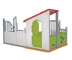 Horse Box, Washing Area and Horse