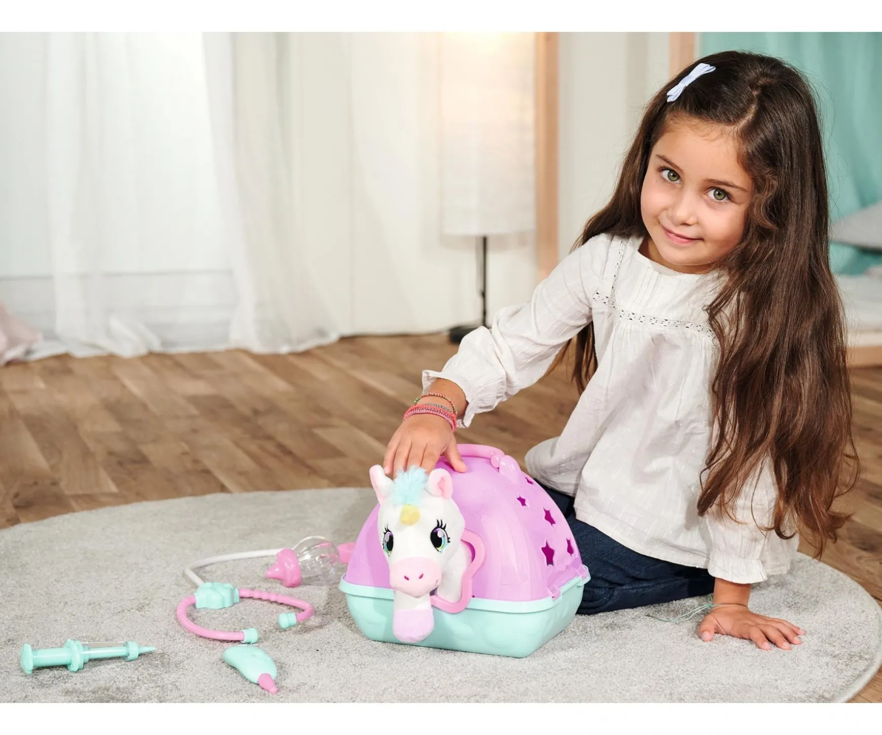 Mallette de médecin avec licorne en peluche