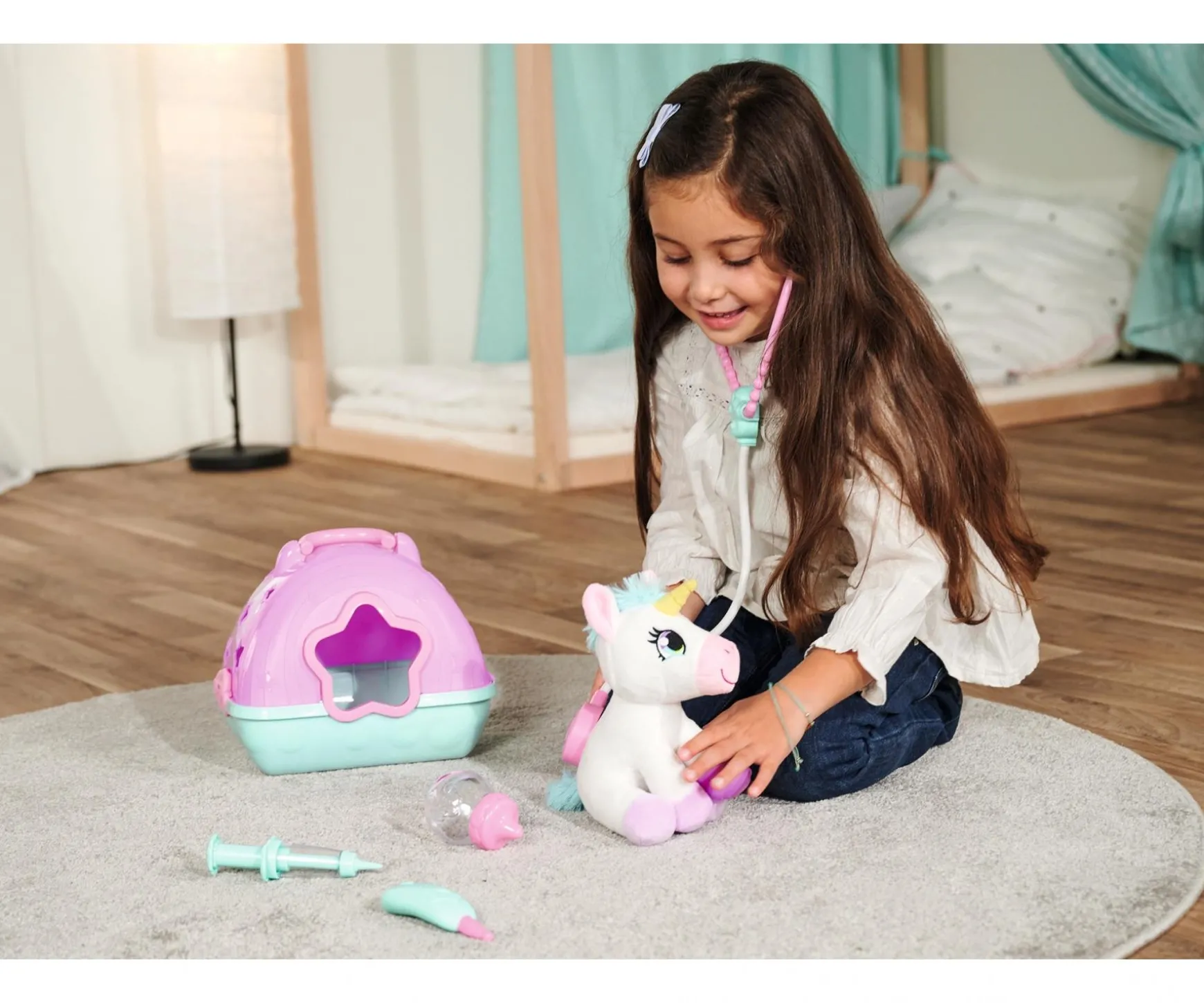 Mallette de médecin avec licorne en peluche